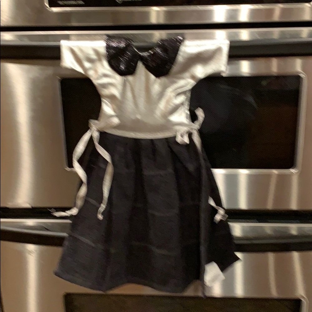 Hand towel to dry your hands